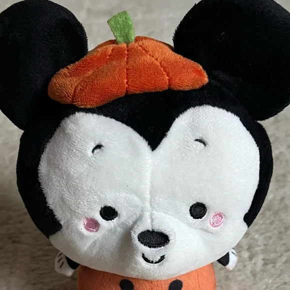 Hallmark Disney Better Together Mickey Mouse - Picture 6 of 13